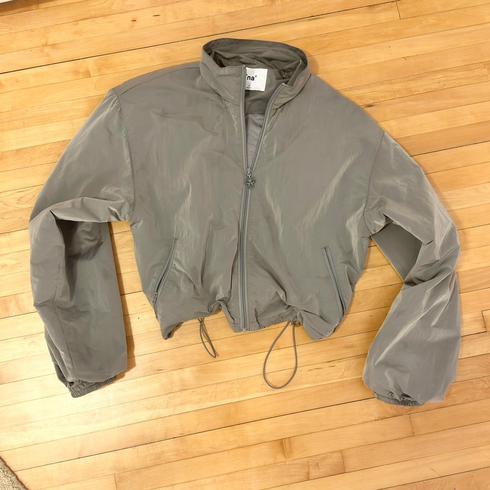 Aritzia TNA dyed reflective track jacket in matte pearl